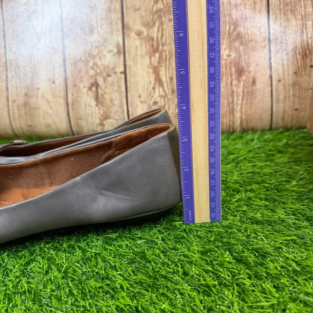 Eurosoft by Sofft Ballet Flats Womens Size 9 Medium Grey Crisscross Strap Detail